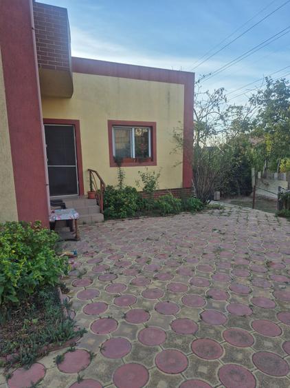 Duplex cu 8 camere cu Teren 1000 Mp în Năvodari