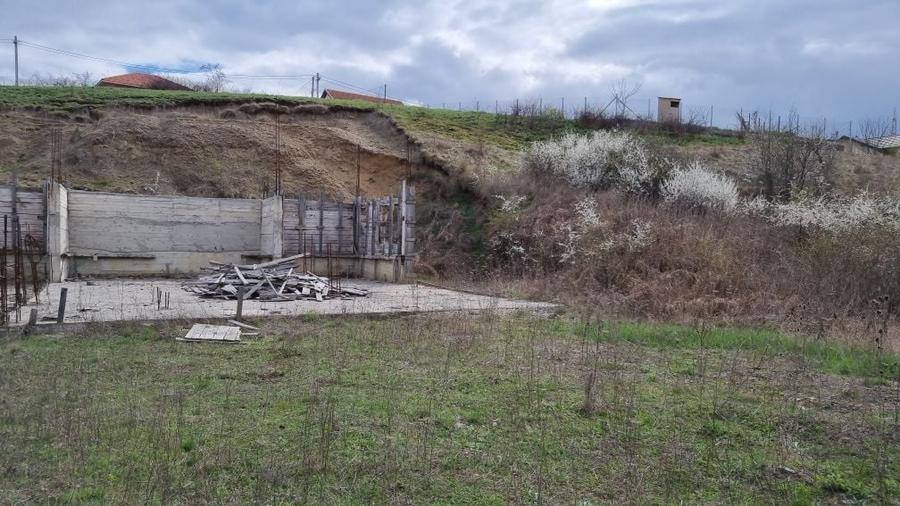 Teren 1050 mp cu casa in constructie - 2