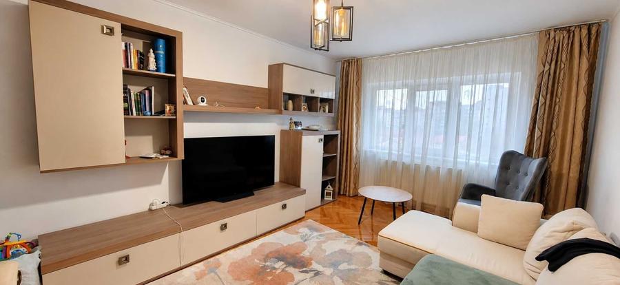 Apartament cu 2 camere decomandat în Central