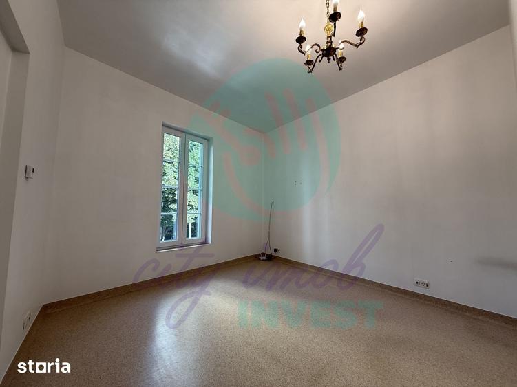 Spațiu comercial, de 104 mp, în Tei