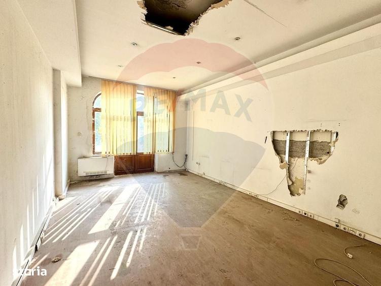 Spațiu comercial, de 814 mp, în Central
