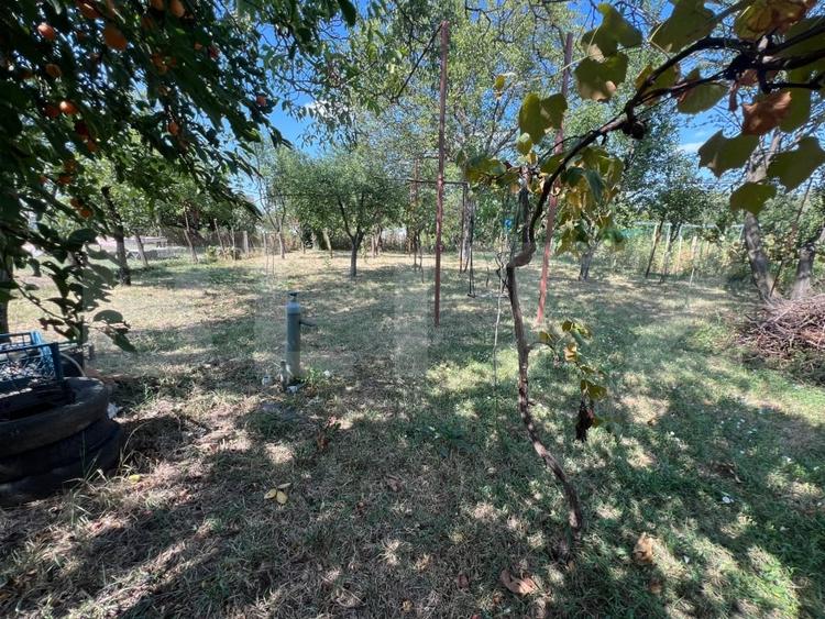 Casă individuală cu 6 camere cu Canalizare în Careiului