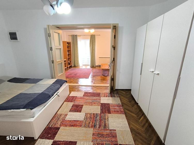 Apartament cu 3 camere semidecomandat în Central