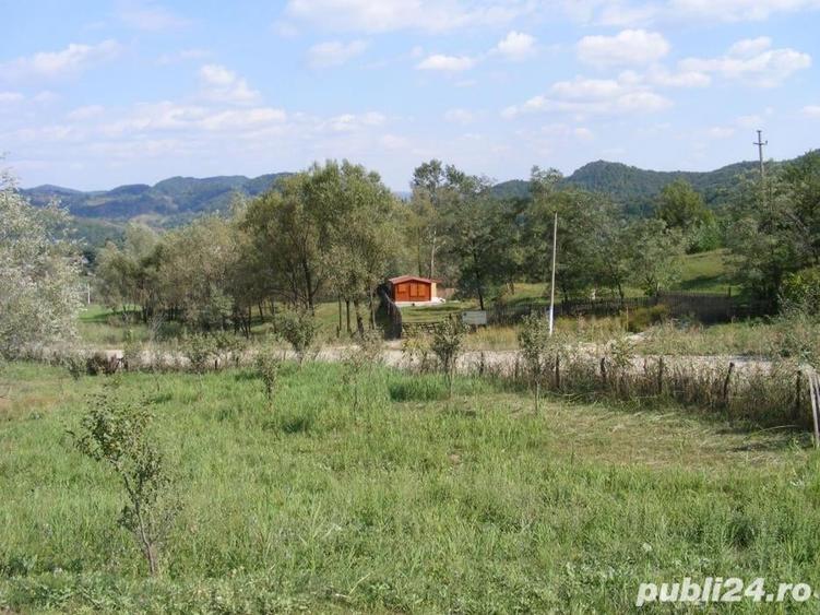 Teren de 2070 mp, în Vârfuri