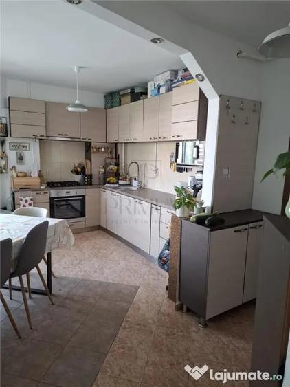 Apartament cu 2 camere decomandat în Dâmbovița