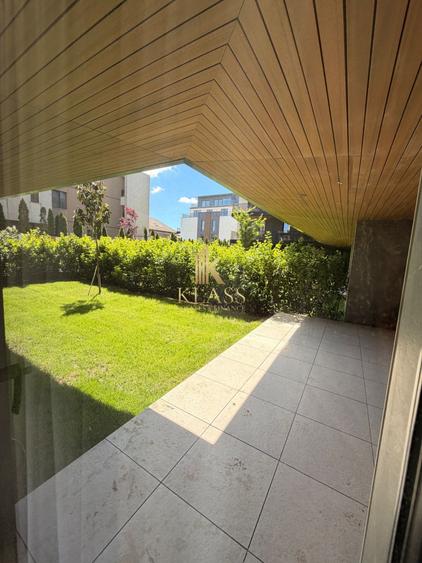 Apartament cu 4 camere decomandat în Iancu Nicolae