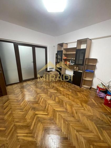 Apartament cu 3 camere în Dacia