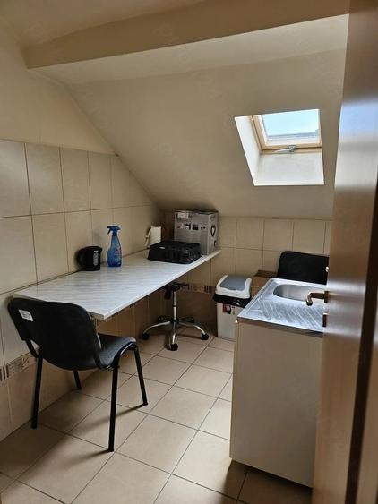 Casă cu 5 camere cu Teren 100 Mp în Podgoria