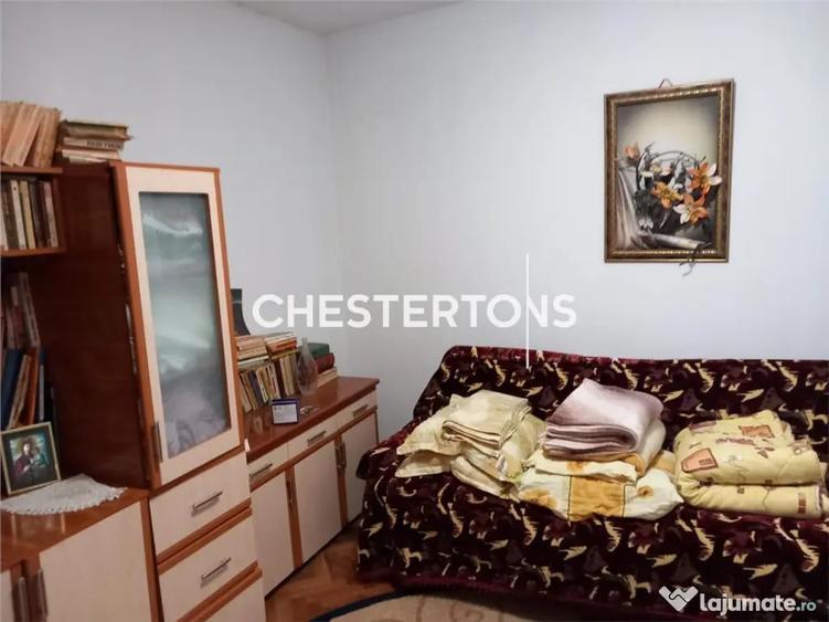 Casă cu 6 camere cu Teren 390 Mp în Central