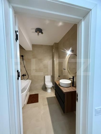 Apartament cu 2 camere semidecomandat, mobilat în Florești