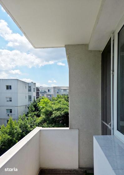 Apartament cu 3 camere semidecomandat în Mazepa 1