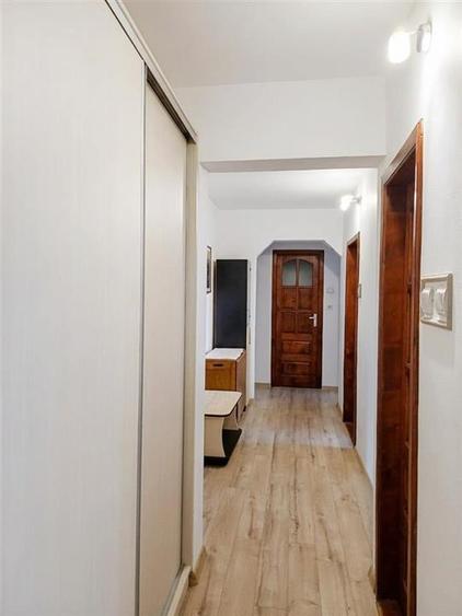 Apartament cu 4 camere decomandat în Calea Aradului