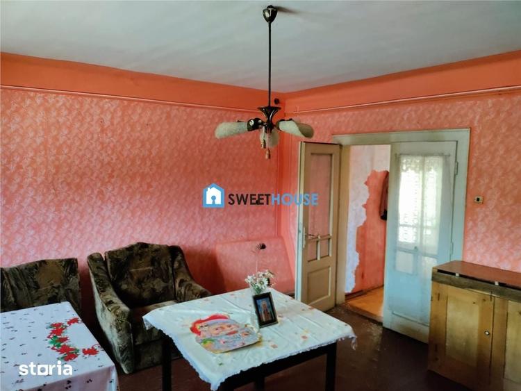 Casă cu 3 camere cu Teren 1250 Mp în Beclean
