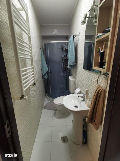 Apartament cu 3 camere semidecomandat, mobilat în Militari