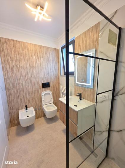 Casă cu 3 camere cu Teren 500 Mp în Central
