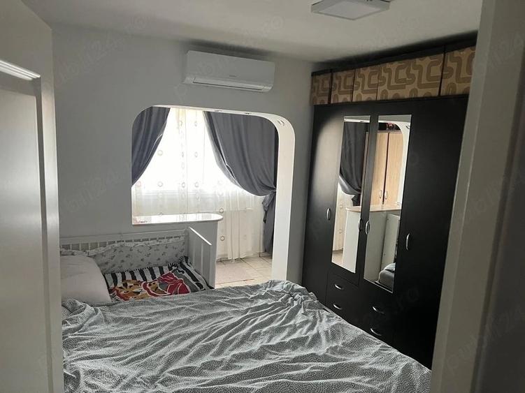 Apartament cu 3 camere decomandat în Lipovei