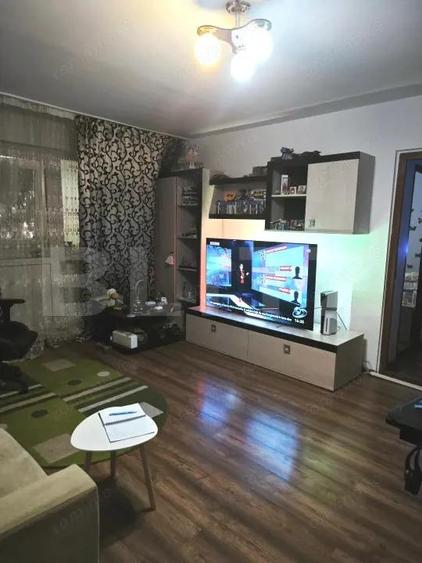 Apartament cu 2 camere semidecomandat în Banat