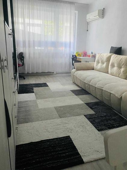 Apartament 3 camere decomandat strada Huedin - 2