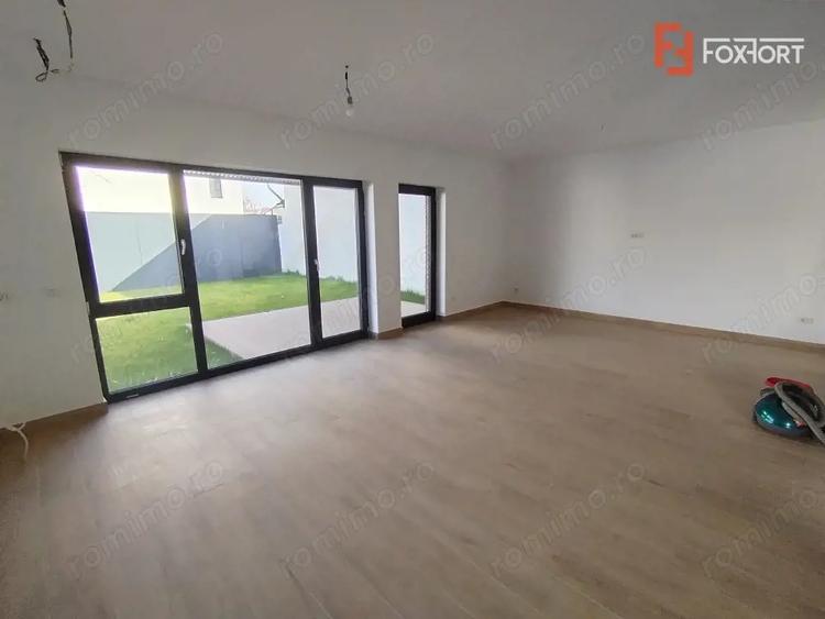 Casă cu 4 camere cu Canalizare în Buziașului