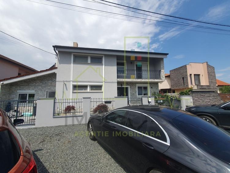 Casă individuală cu 6 camere cu Canalizare în Moșnița Nouă