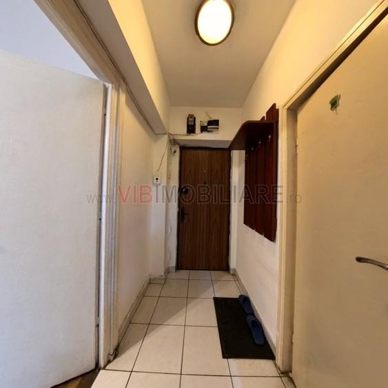 Apartament cu 2 camere semidecomandat, mobilat în Drumul Taberei