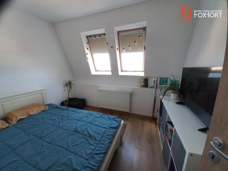 Apartament cu 3 camere semidecomandat în UMT