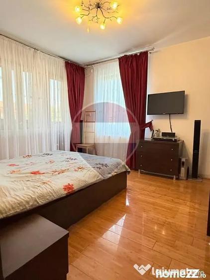 Apartament cu 4 camere decomandat în Fundeni