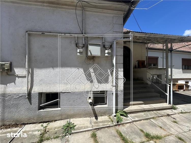 Casa cu curte comuna, 53 mp utili + pivnita amenajata - Piata Cluj - 12