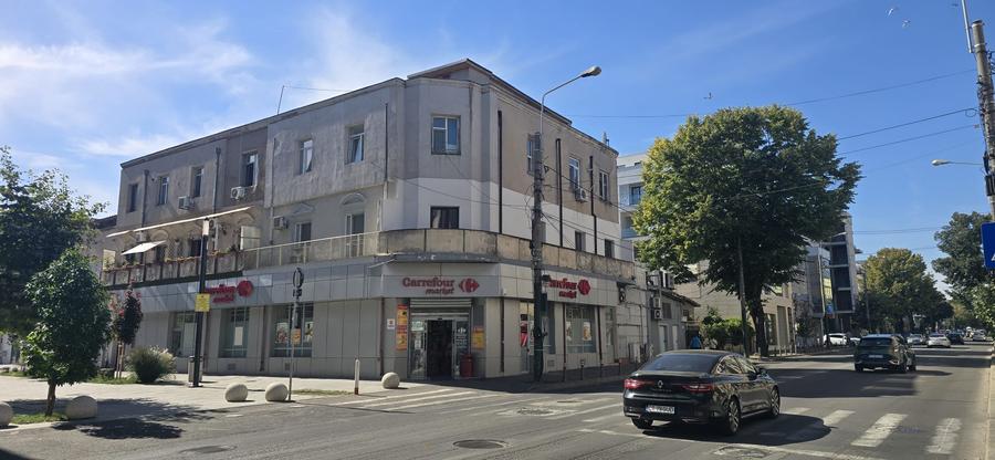 Apartament cu 2 camere decomandat în Ultracentral