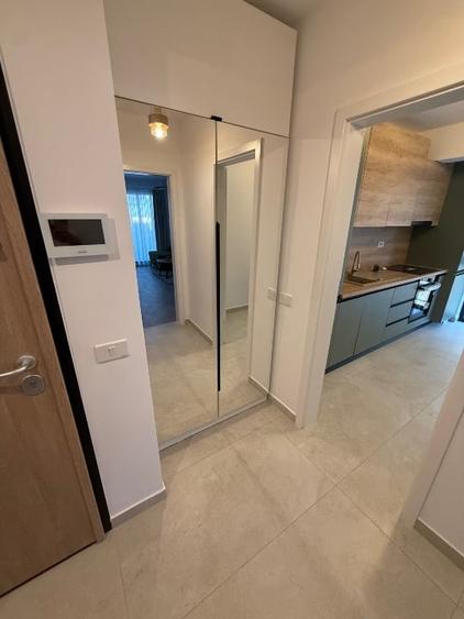 Apartament cu 2 camere decomandat, mobilat în Central