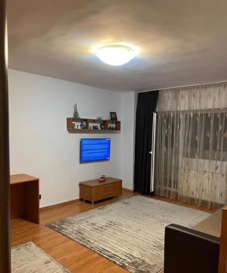 Garsonieră decomandată, mobilată în Vitanul Nou