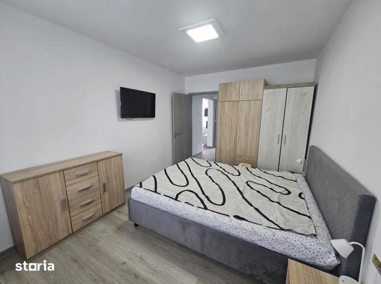 Apartament cu 3 camere în Tei