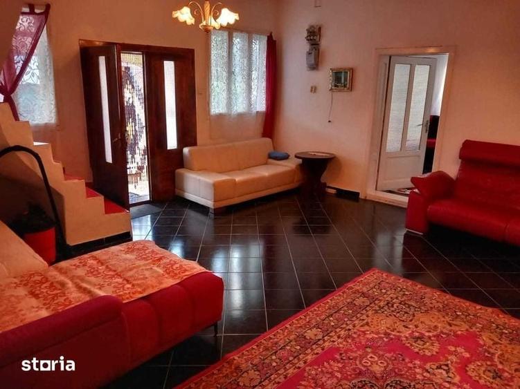 Casă cu 4 camere cu Teren 220 Mp în Buteni