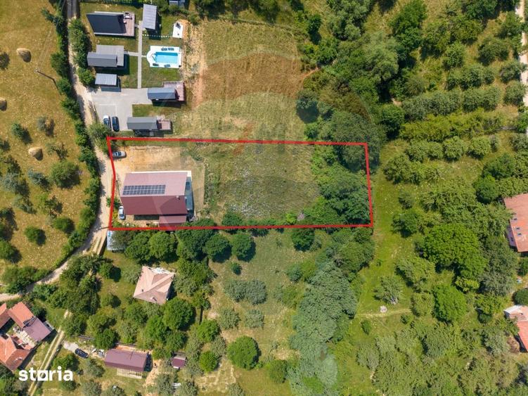 Casă cu 5 camere cu Teren 2481 Mp în Bran