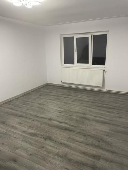 Apartament de inchiriat sau de vanzare in Corabia - 2