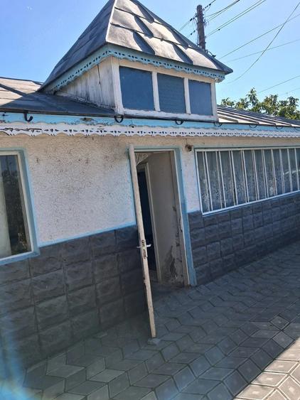 Casă cu 4 camere cu Teren 800 Mp în Piscu