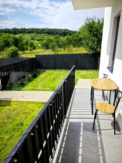 Apartament cu 2 camere decomandat în Livezeni
