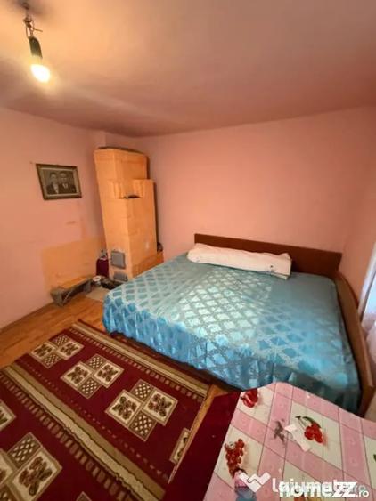 Casă cu 6 camere cu Teren 270 Mp în Central
