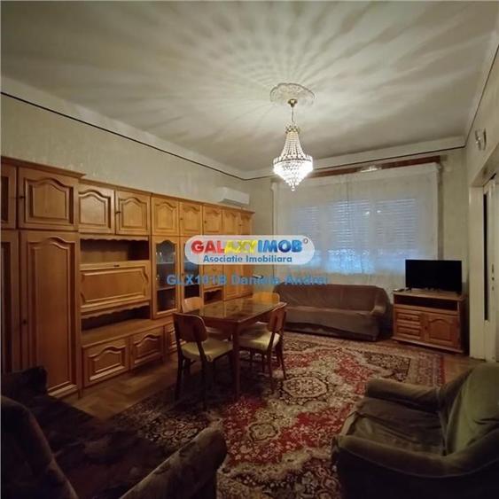 Apartament cu 4 camere semidecomandat, mobilat în Calea Plevnei