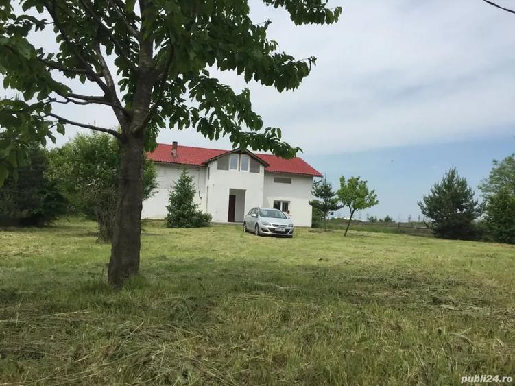 Casă cu 6 camere cu Teren 1000 Mp în Ciarda Roșie