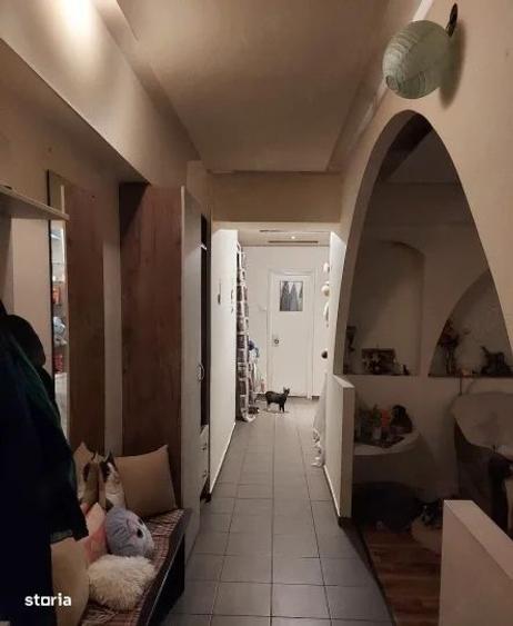 Apartament cu 3 camere decomandat în Titulescu