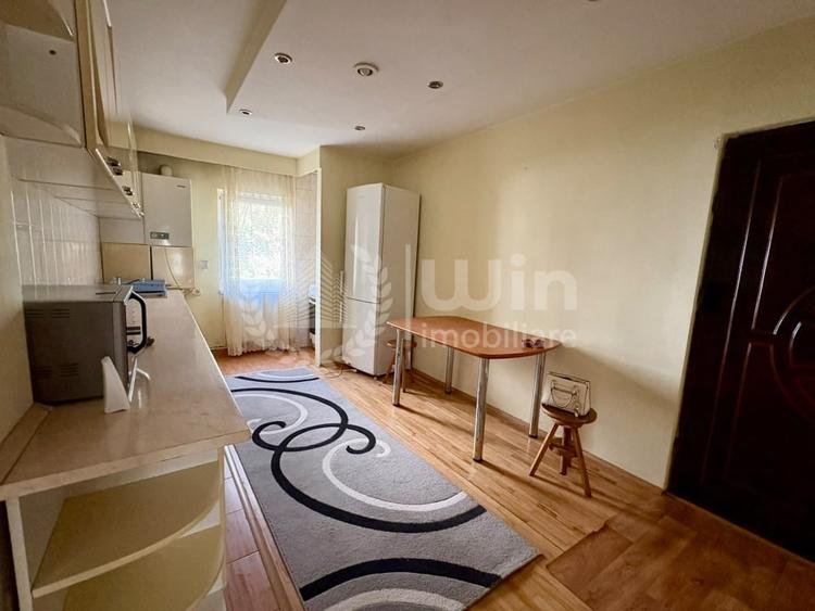 Apartament cu 3 camere decomandat, mobilat în Între Lacuri