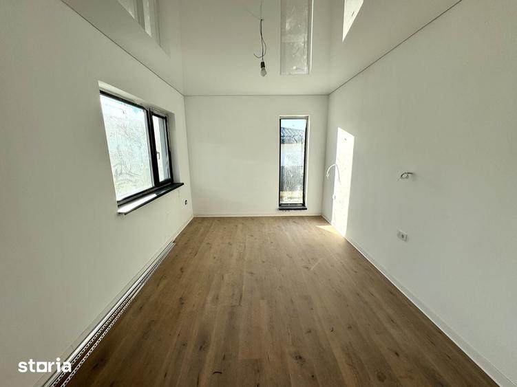 Casă cu 3 camere cu Teren 350 Mp în Bucium