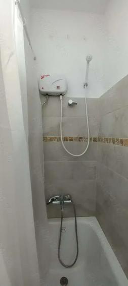 Apartament cu 2 camere semidecomandat în P-ța Victoriei