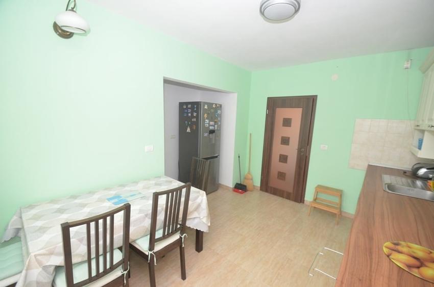 Apartament cu 3 camere decomandat în Bălcescu