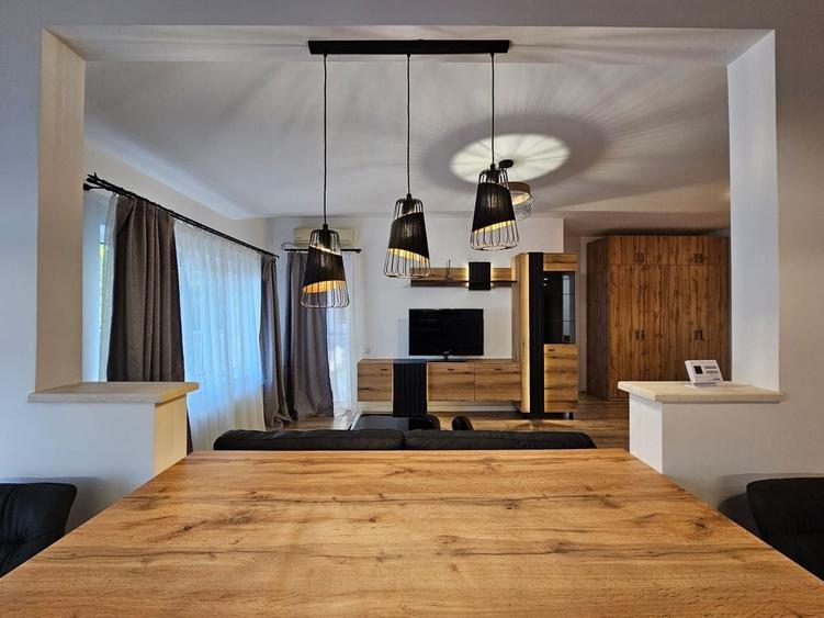 Apartament cu 2 camere semidecomandat în Central