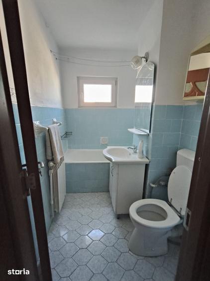 Apartament cu 3 camere decomandat în Micro 14