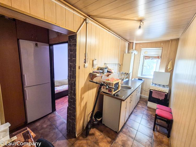 Apartament cu 3 camere semidecomandat în Trivale