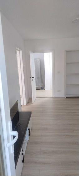Apartament cu 2 camere semidecomandat în Apărătorii Patriei