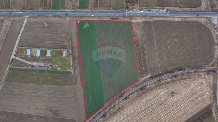 Teren agricol intravilan de 5300 mp, în Prejmer
